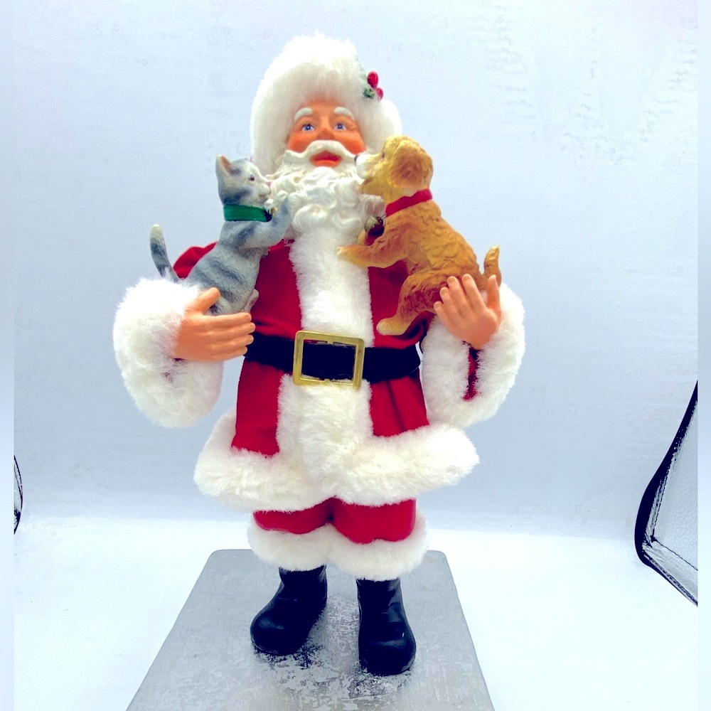 Possible Dreams Collectible Santa Figurine From Nicks Nook “ Santa With Pets”